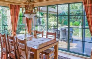 2 Bedroom Cozy Home In Arendonk