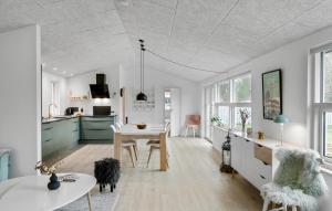 Gorgeous Home In Rødby With Wifi
