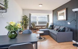 Cozy Apartment In Oostende With Wifi