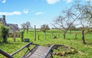 Maisons de vacances Stunning Home In Passais-villages With Kitchenette : photos des chambres