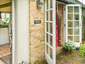 Cinnamon Cottage Newcastle Emlyn