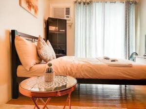 The Loop Studio at 5th floor Limketkai Mall infront Atrium Lucky 11