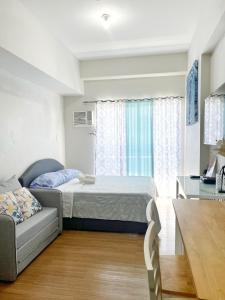 The Loop Studio at 5th floor Limketkai Mall infront Atrium Lucky 11