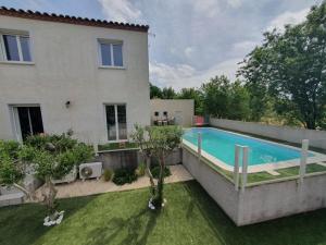 Villas Villa 115 m2 avec vue et piscine dans le Gard : photos des chambres