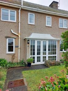 Garreg Wen - White Stone, family holiday home