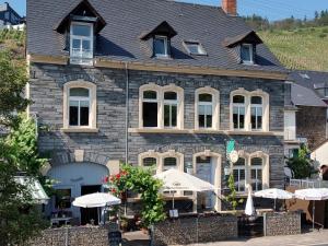 historisches Winzerhaus mit Moselblick