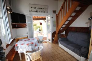 300m de la plage, adorable maison 2 chambres 4-6 couchages terrasse parking privatif LRSEN63