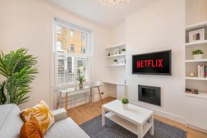 Charming 1 Bedroom Flat with Private Patio - West London, Kensington, Earls Court, Chelsea
