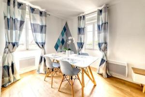 C3 Disney Centre Station