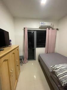 Fame Residences Pool View near MRT, Shaw, Megamall & Ortigas 1026