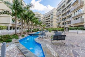 Spacious & inviting 3 bedroom flat, balcony WPAC1-1