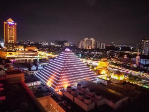 Resort Suite @ Sunway Pyramid by IdealHub