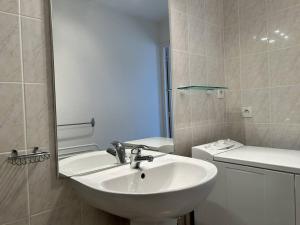 Appartements 516 - Appartement T2, a moins de 300m de la Plage. : photos des chambres