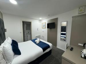 Economy Double Room -  No Window room in Abbey Hotel