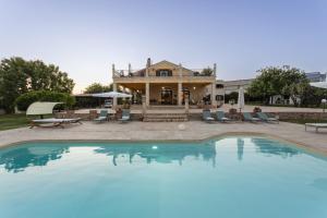 Villa Alike - IsulaTravel