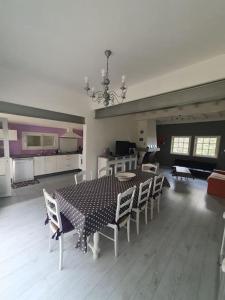 Villa proche centre-ville - 8182