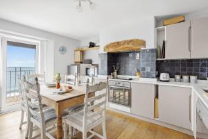 3 Bayview - Beachfront & Free Wi-Fi