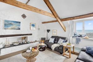 3 Bayview - Beachfront & Free Wi-Fi