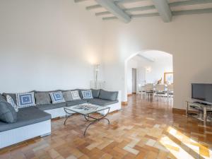 Holiday Home LEscarpe des Arbousiers by Interhome