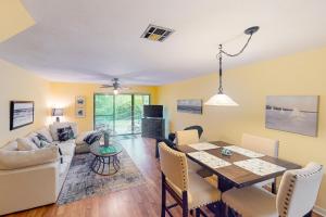 Beachwalk Condominiums 10F