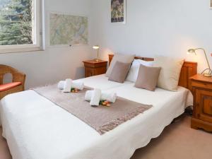 Apartment Alpes et Lac 2 by Interhome