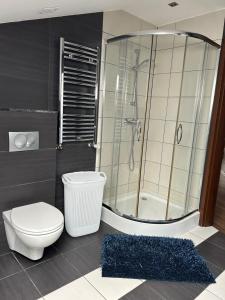 Apartament Bobrzańska - 4 bedrooms sypialnie