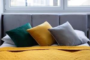 Apartment in the Heart of Warsaw by Noclegi Renters