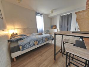 Studio entier proche des commerces - 1 à 2 pers -