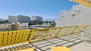 Al Charb TopFloor sea view, ar con, pool - CleverDetails