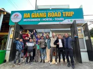 Ha Giang Road Trip hostel & tours - Làng Me
