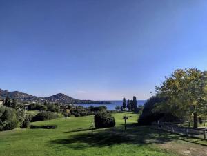 Cozy Apartment in Agay with Stunning Views