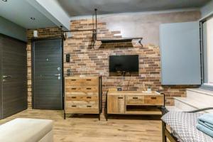 Happiness studio with terrace.