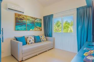 PF75 Lindo Apt 2 suĆtes a 500m Piscinas Naturais em Praia do Forte