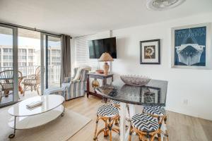 Fort Myers Beach Studio - Sunset and Ocean Views!