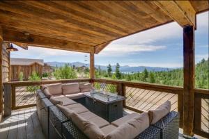Luxe Cabin w/Hot Tub and Amazing Views - Ubytování bez kategorie ve městě Grand Lake