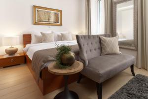 Apartments Studios 81