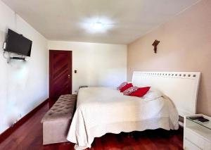 Incrivel casa com lazer completo e WiFi -Ibiuna SP