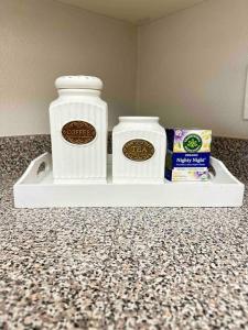 Luxe Marina Del Rey Apartment,Parking, Gym, Pool, jacuzzi,BBQ