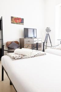 Heidi's Apartment img69