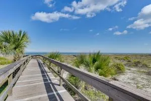Fernandina Beach Townhome, Steps to Public Beach - O'Neil