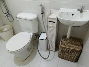 Urban Deca Homes Manila - near Ugbo!