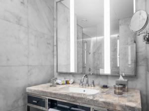 The Hotel Galleria Jeddah, Curio Collection by Hilton