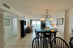 Plantation Palms #6609