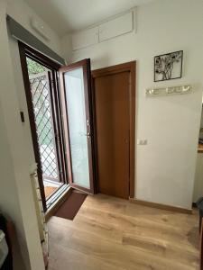 Room #1184441001