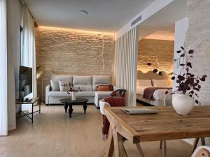 Redes Royale Apartments by Misterhost