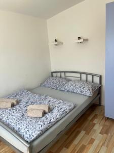 Apartments with parking space Vir - 22958