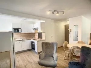 Studio cosy à 50m des Thermes de Lamalou-les-Bains avec terrasse, wifi et animaux acceptés - FR-1-451-46 - Colombières