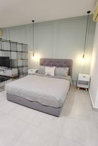 Modern Comfy Studio Permaisuri 2 Carpark WIFI
