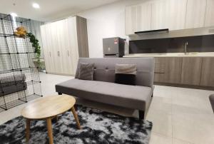 Modern Comfy Studio Permaisuri 2 Carpark WIFI