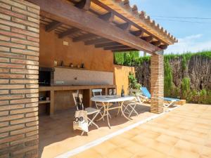 Casa con piscina privada y wifi a 300m de playa, se admiten mascotas, parking. 8 pers. - ES-325-6